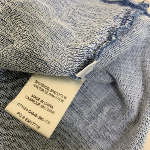 Anthropologie Cloth & Stone Star V Neck Top - Picture 5 of 5